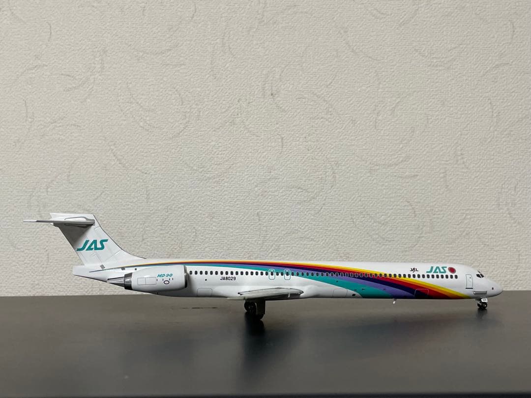 JA S旅客機MD-90 スケール1:200