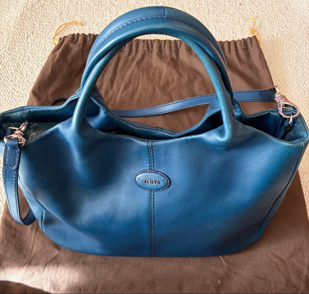 TOD'S 青 レザー ショルダーバッグ 保存袋付き 販売 中