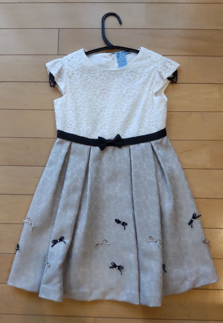 フォーマルドレスセット（ジャケット・スカート・花飾り）