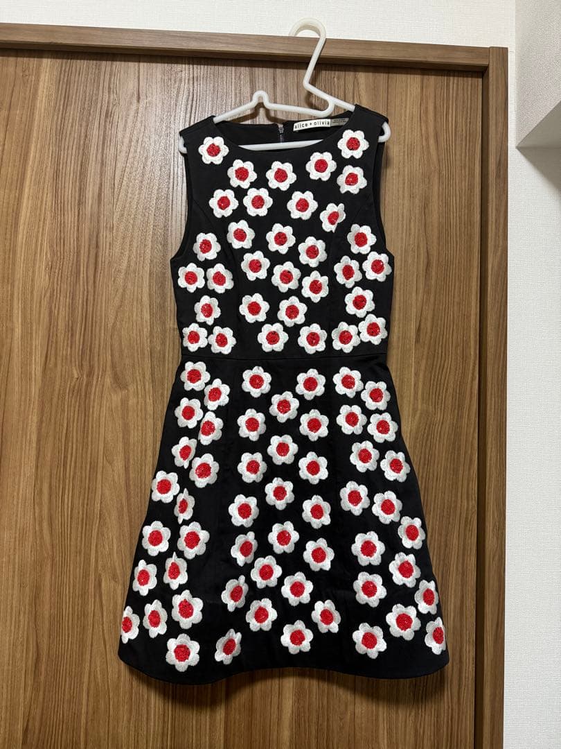 alice + olivia 花柄刺繍 ノースリーブミニワンピース 39345456_1.jpg