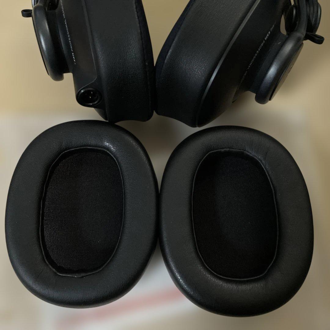 【 純正イヤーパッド未使用 】AKG K371 有線 モニターヘッドホン 密閉型