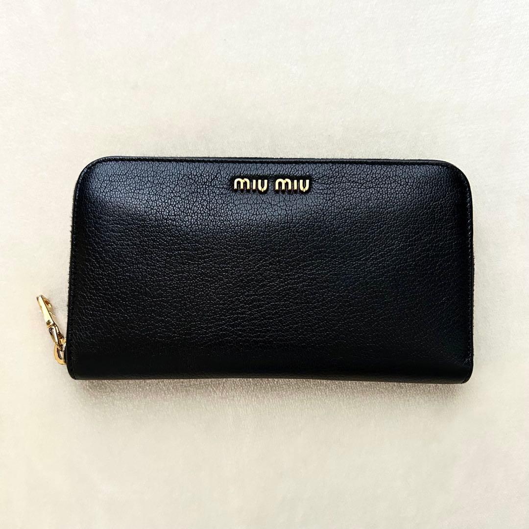 miumiu ミュウミュウ 長財布 ラウンドファスナー 黒
