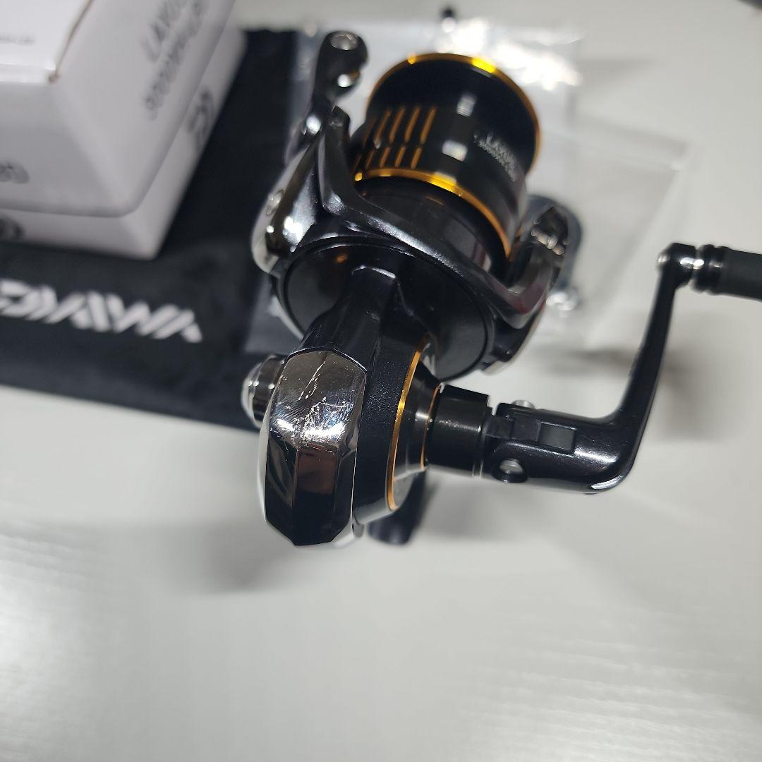DAIWA ラグザス 3000XH-LBD スピニングリール 傷あり ダイワ