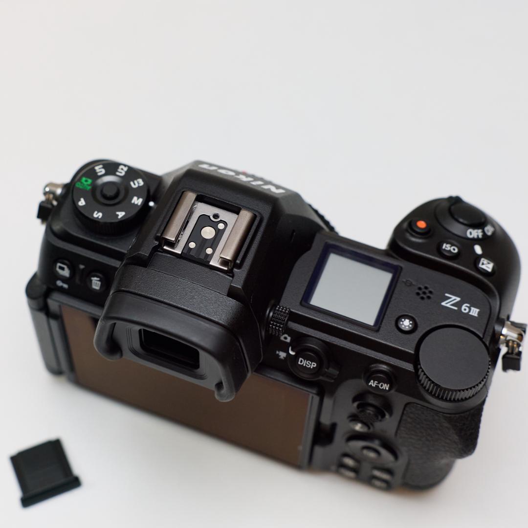 【シャッター数5000回未満 美品！】Nikon ニコン Z6III ボディ