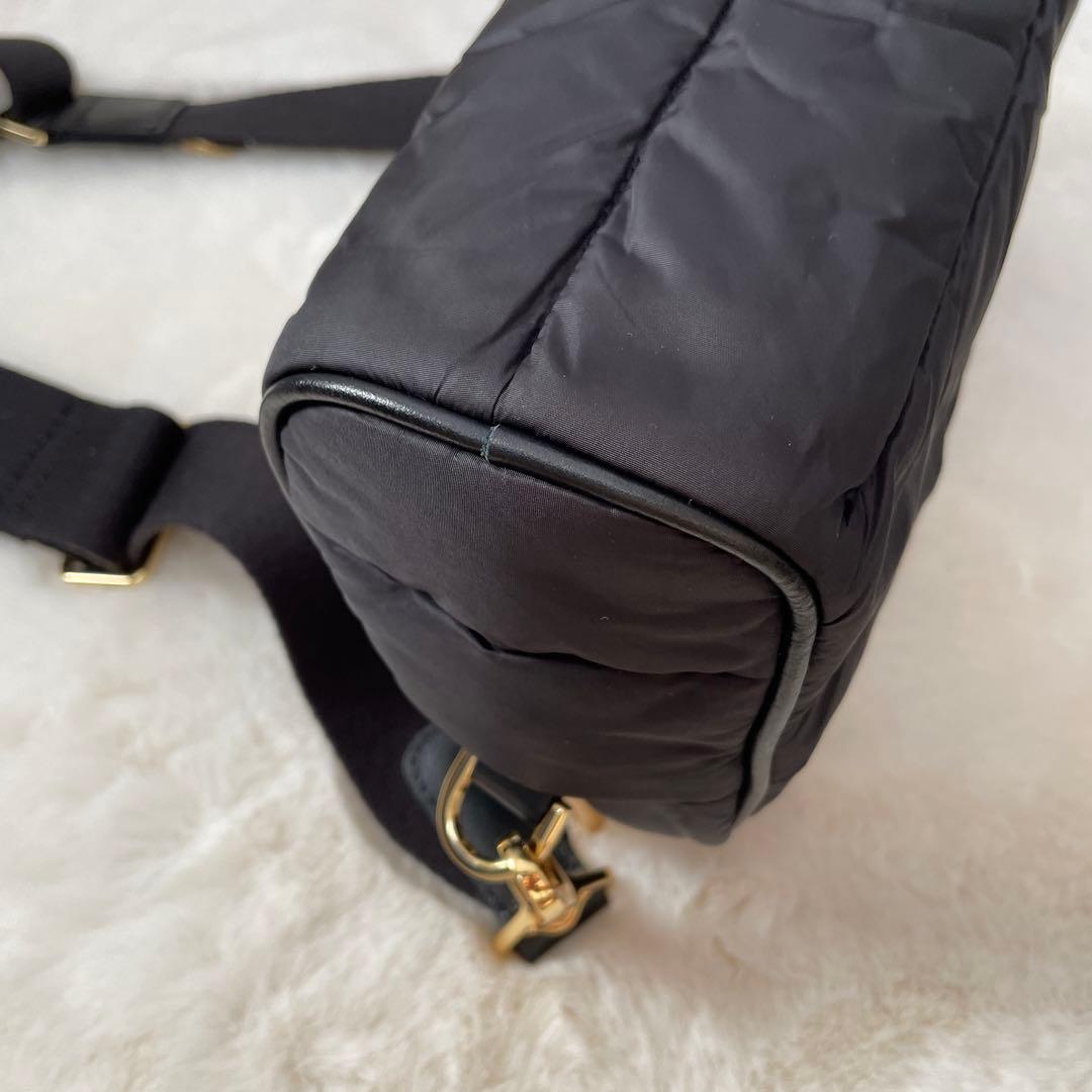 ヴィオラドーロ ショルダーバッグ ブラック キルティング