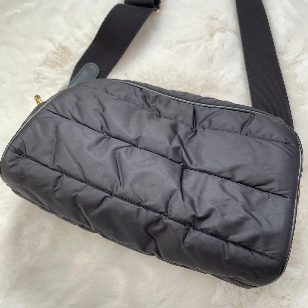 ヴィオラドーロ ショルダーバッグ ブラック キルティング