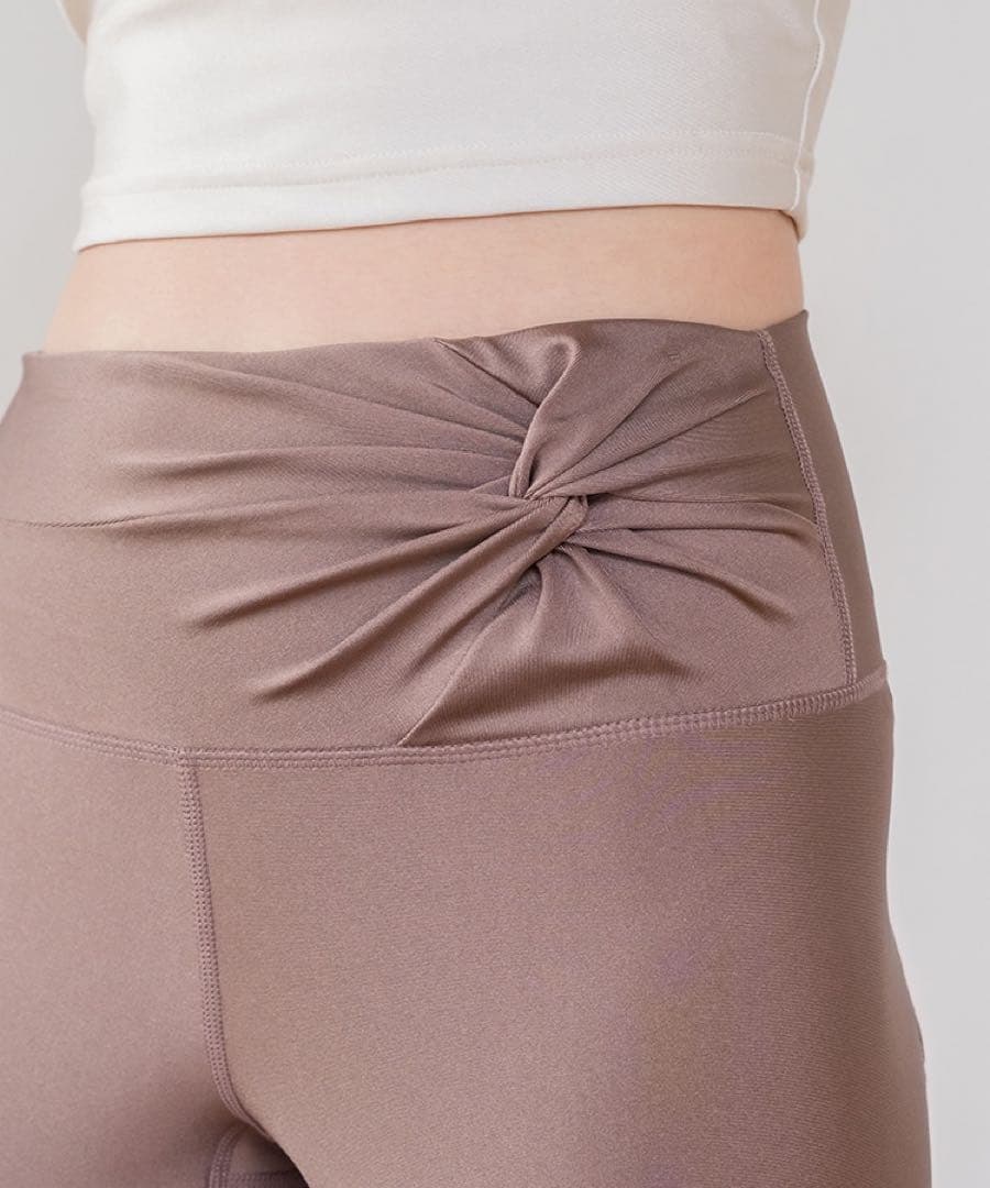 【SUKALA】シャインストレッチツイストレギンス　ブラック　Mサイズ