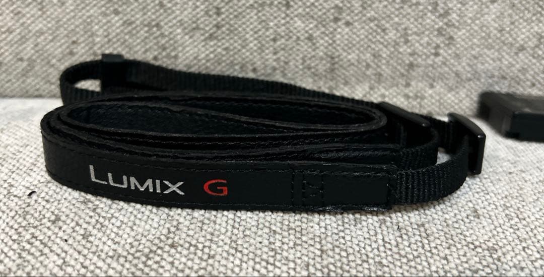 【美品】 Panasonic Lumix DMC-GF7 ミラーレスカメラ