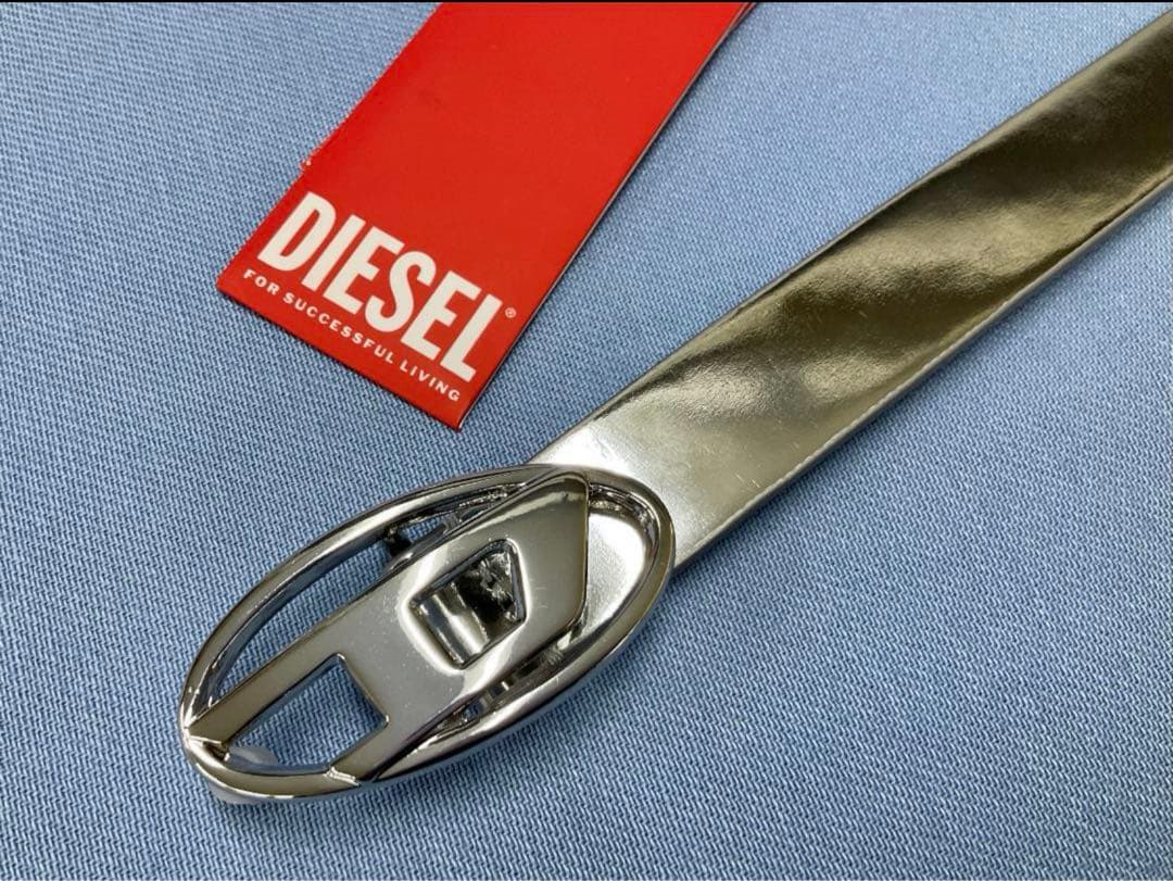 ディーゼル　レディース　ベルト 1023　サイズ80　シルバー　ロゴ