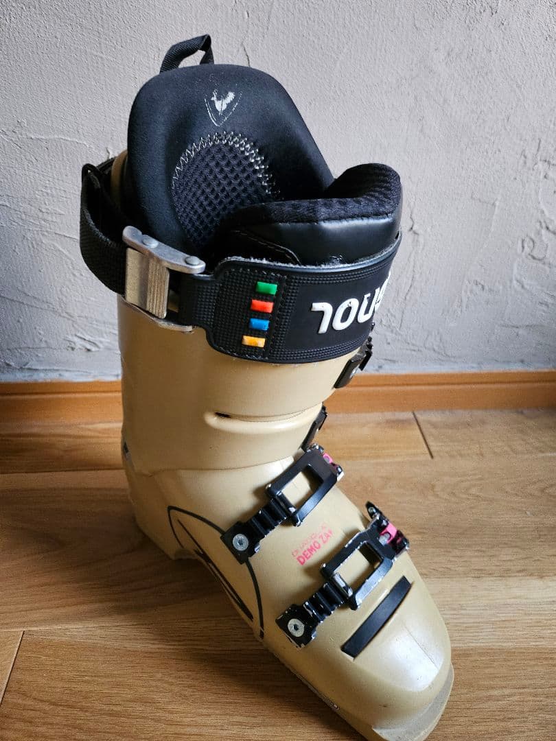 ROSSIGNOL　スキーブーツ　SUPER VIRAGE ZA+