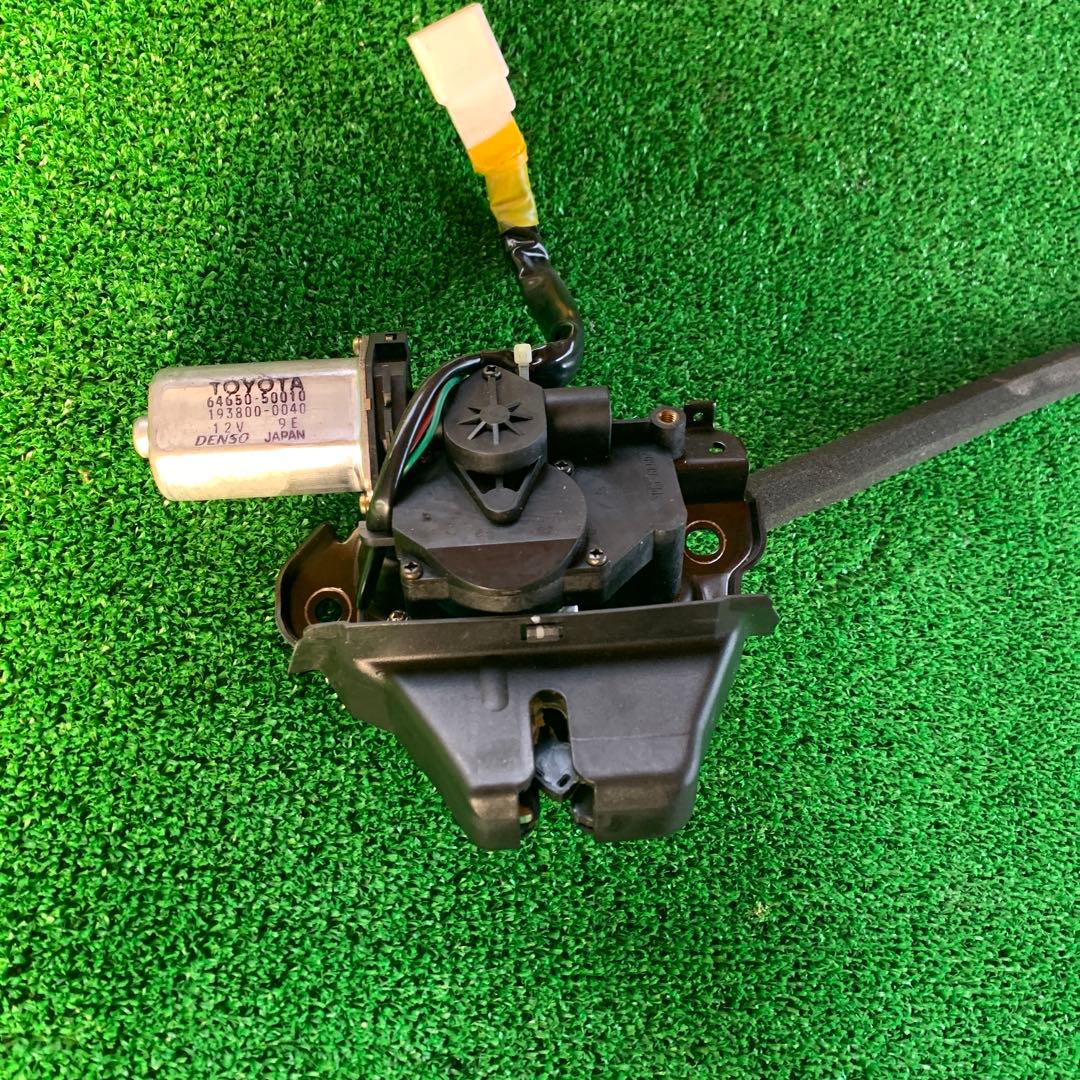 トヨタ トヨタ セルシオ 30 31 後期 純正リアトランクアクチュエーター