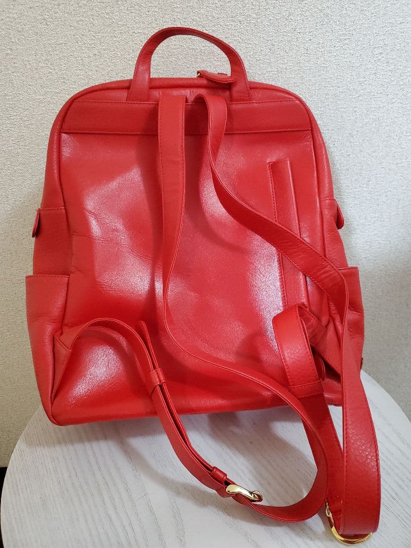 け*る様 【美品】KITAMURA　レザーリュック　レッド　A4サイズ