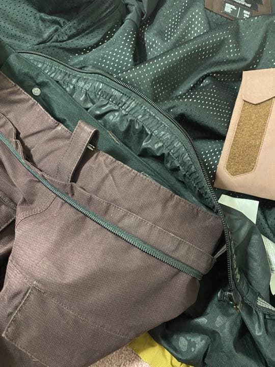 Volcomスノーボードジャケット&パンツセット