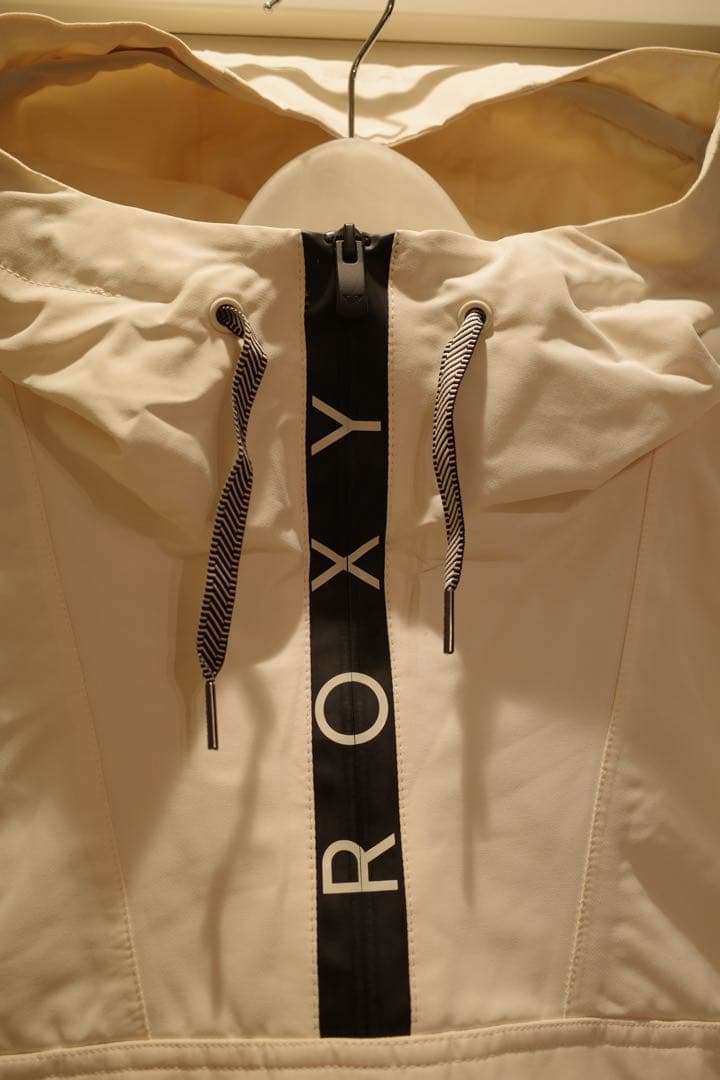スノボウェア　ROXY ホワイト 　Mサイズ