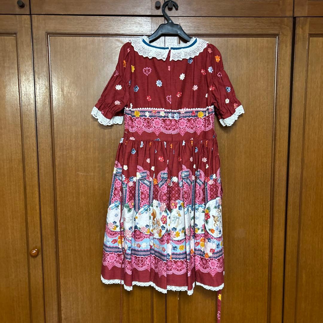 ベイビーザシャインブライトの赤いひざ丈ワンピース 最低 価格