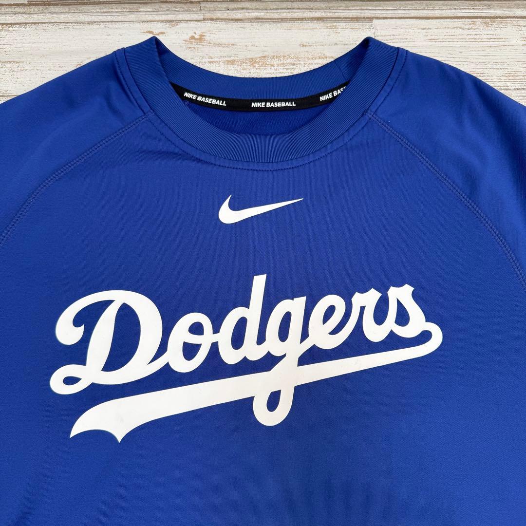 NIKE ドジャース 2025年 オーセンティック ロングスリーブ プルオーバー