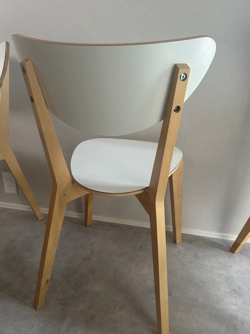 ホワイトダイニングチェア 2脚セット　NORDMYRA