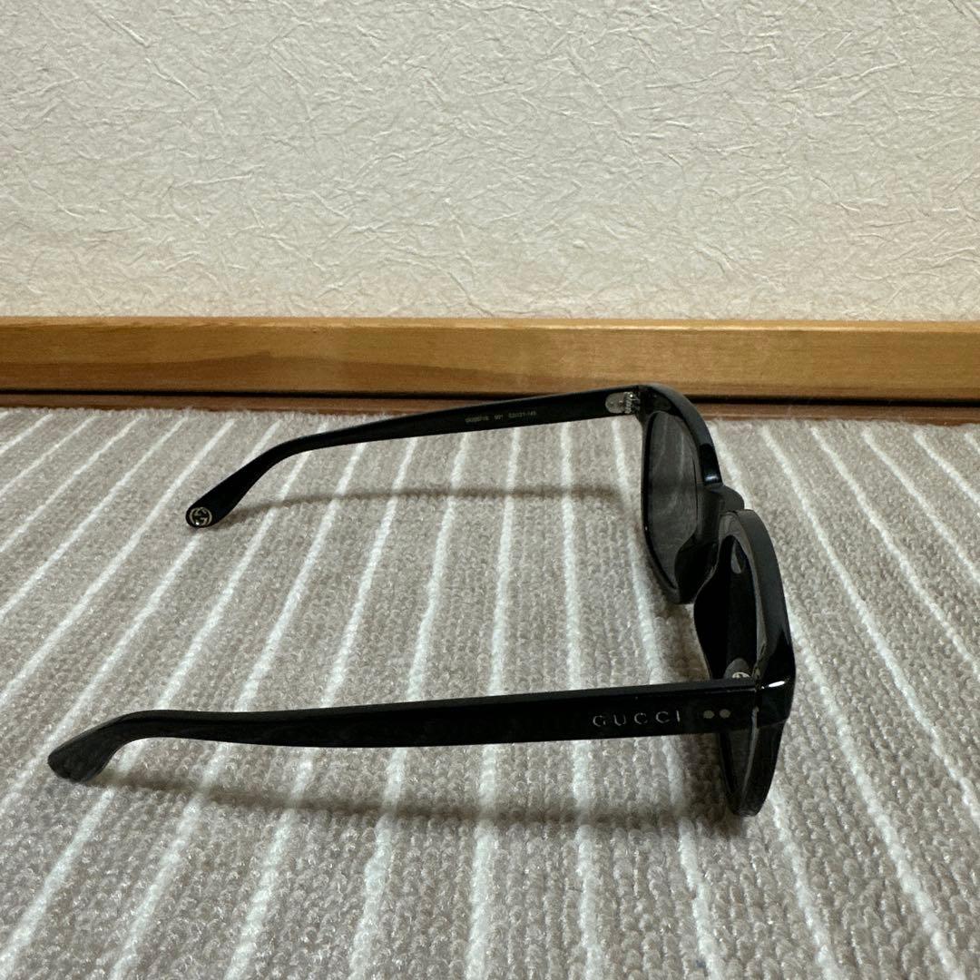 GUCCI ブラック スクエア サングラス