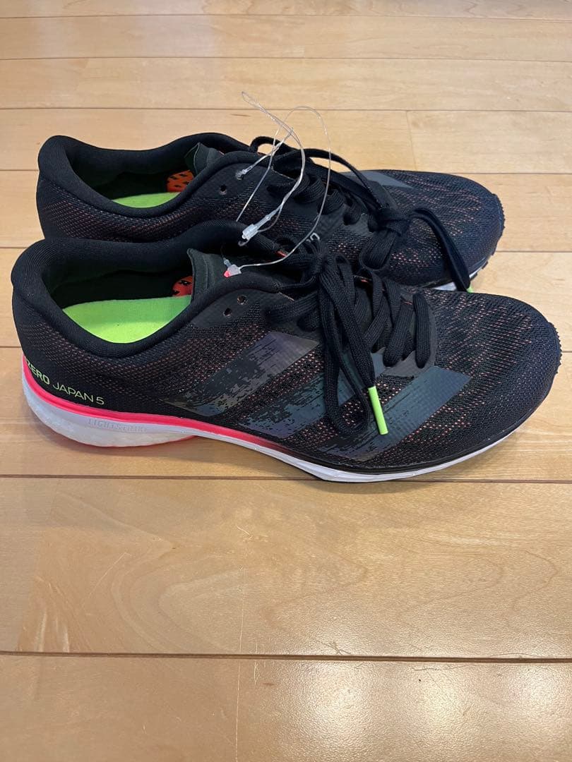 adizero Japan 5 ランニングシューズ 黒/緑/赤 22.5㌢ adizero Japan
