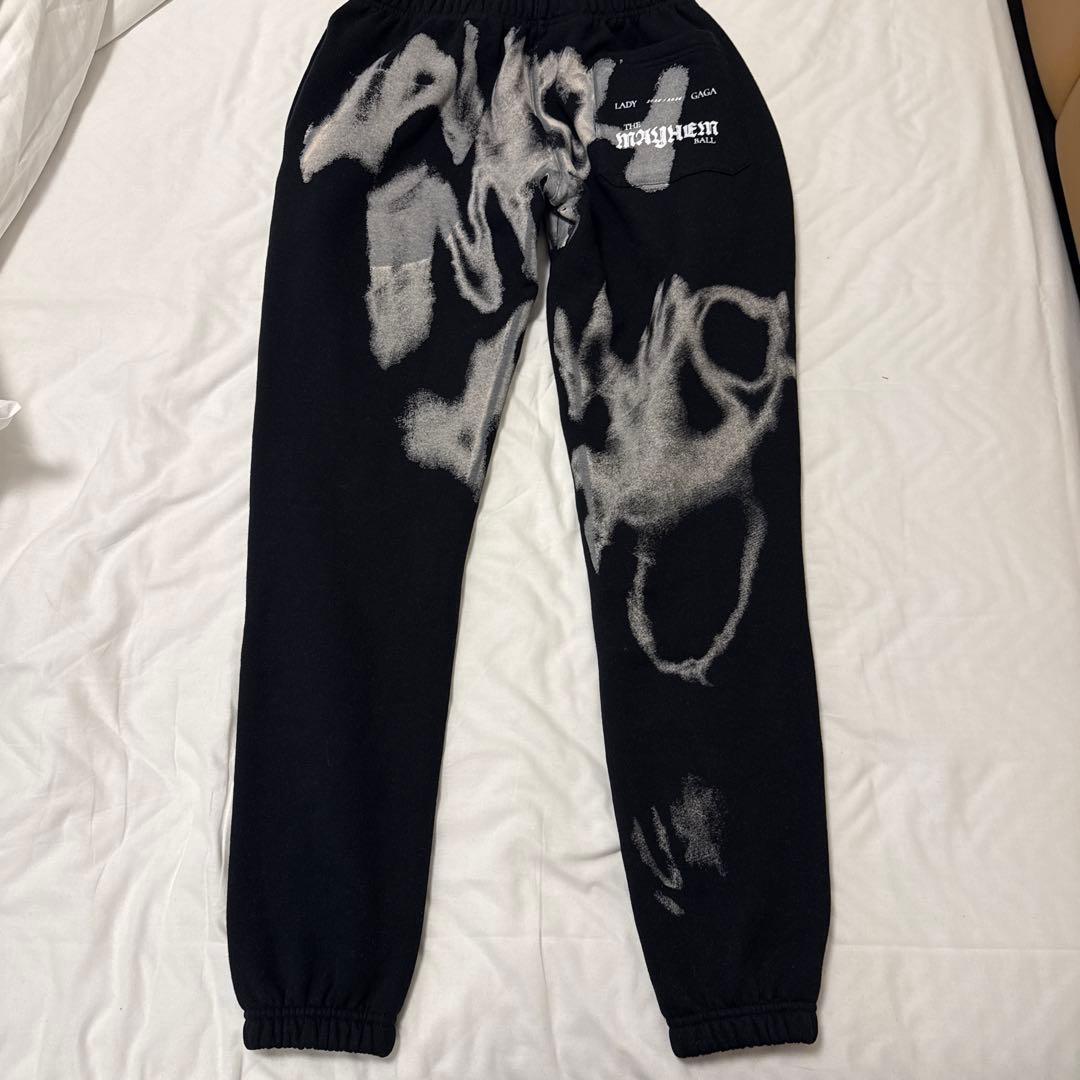 Lady Gaga Mayhem Ballグッズ スウェットズボン - メルカリ
