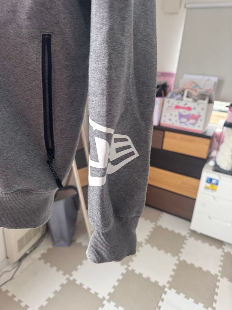 ニューエラ グレー フード付き ジッパージャケット