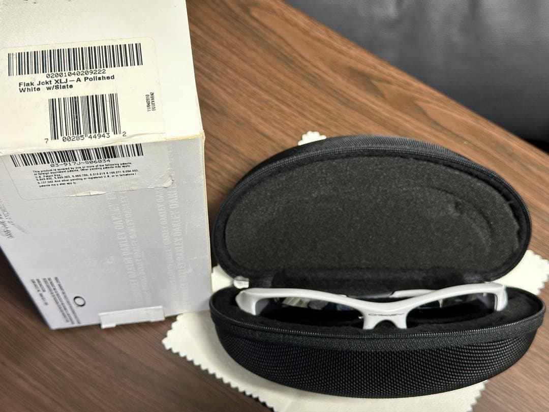 オークリーFlak Jckt XLJ - A Polished White