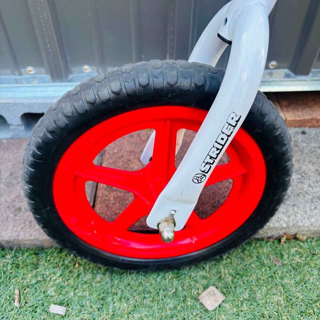 STRIDER 12インチSPORTムラサキスポーツエディション バランスバイク