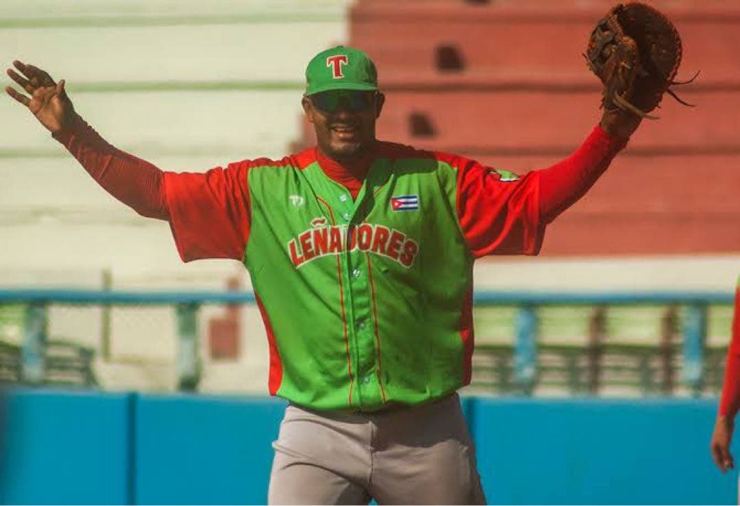 Leñadores de Las Tunas キューバの野球 CUBA mlbの通販はau PAY