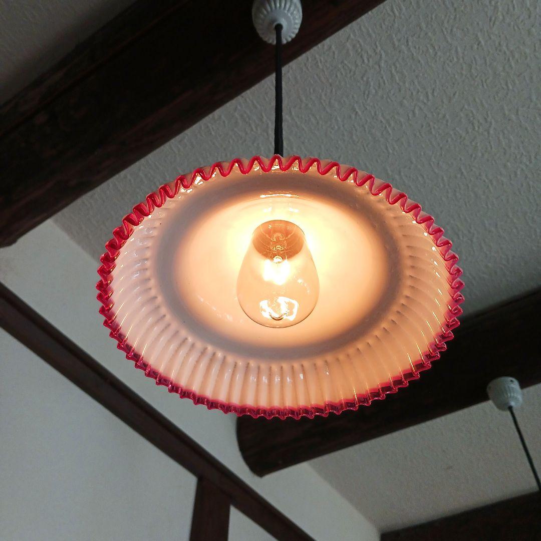 大正ガラス　アンティーク　　プリーツランプシェード