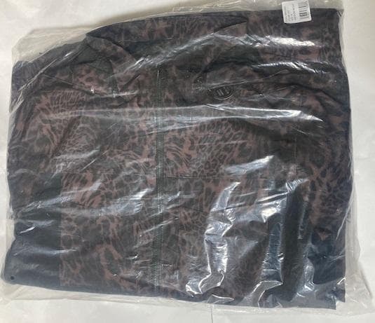 ボルコム ウィメンズシャイロスノースーツ M つなぎ ヒョウ柄 - メルカリ