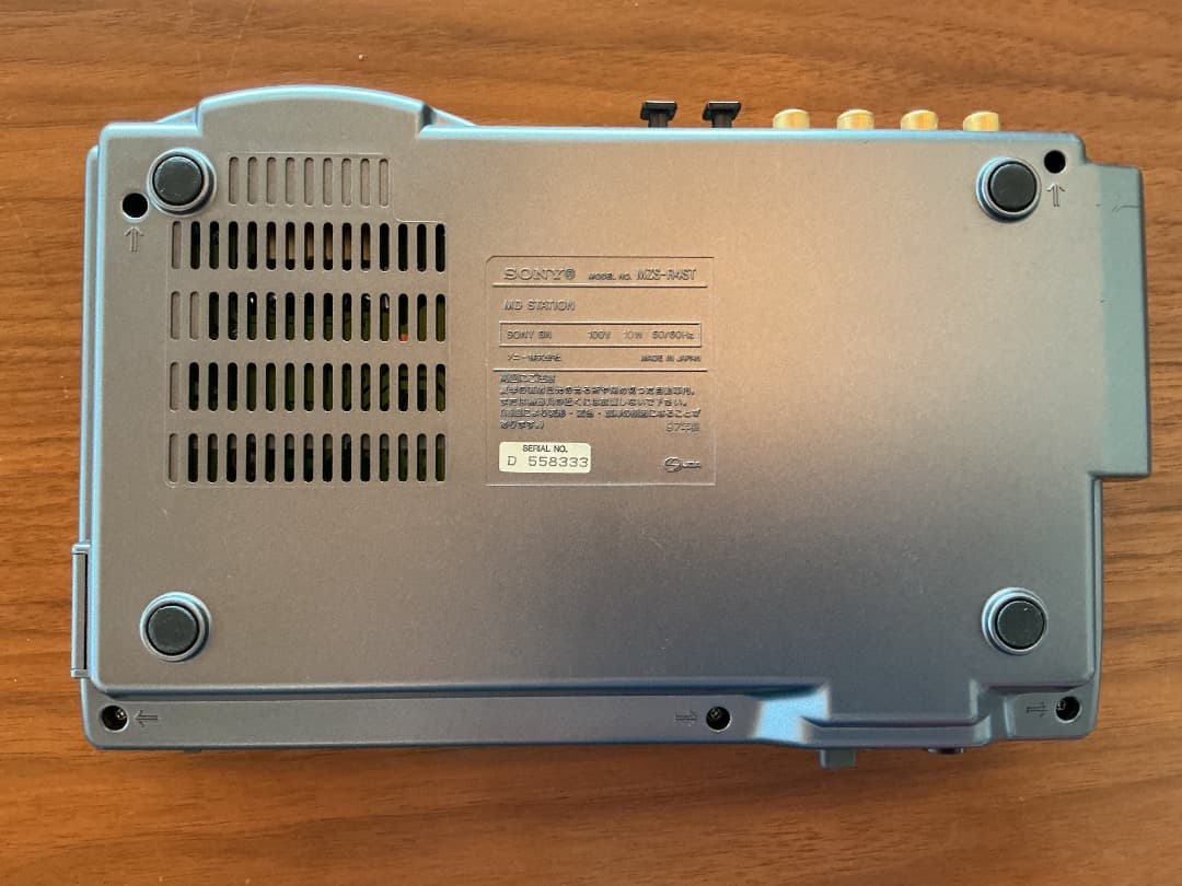 ポータブルプレーヤー Sony MZS-R4ST