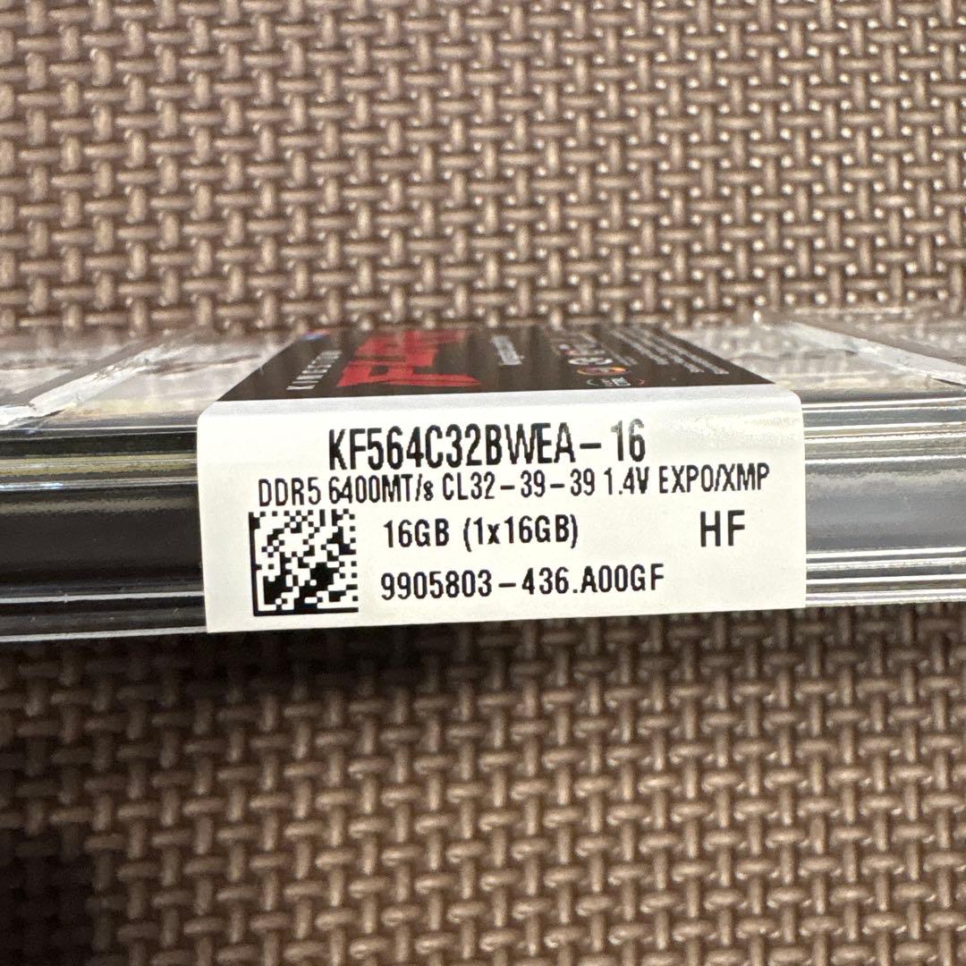 Kingston KF564C32BWEA-16　キングストン　メモリ