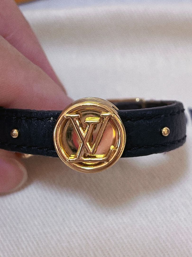 ルイヴィトン モノグラム サークルLV リバーシブル ブレスレット