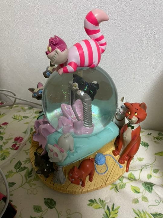 ディズニー　スノードーム　オルゴール　猫　cat