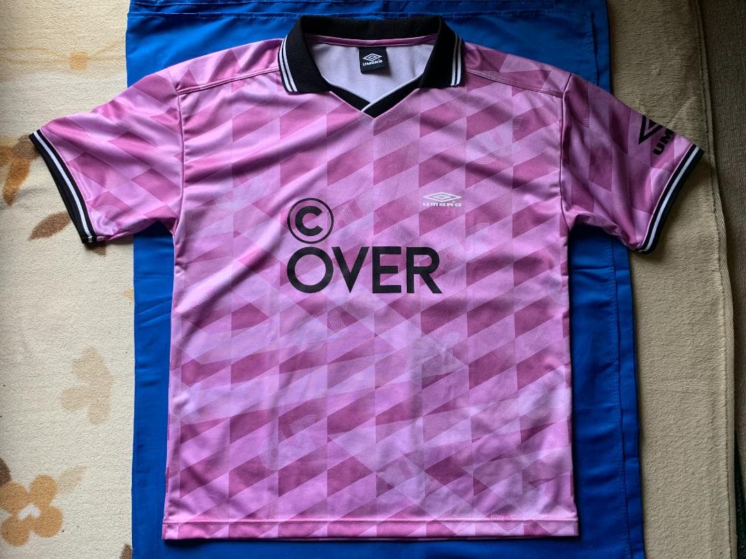 UMBRO × (C)OVER FOOT BALL SHIRT アンブロ コラボの通販はau PAY