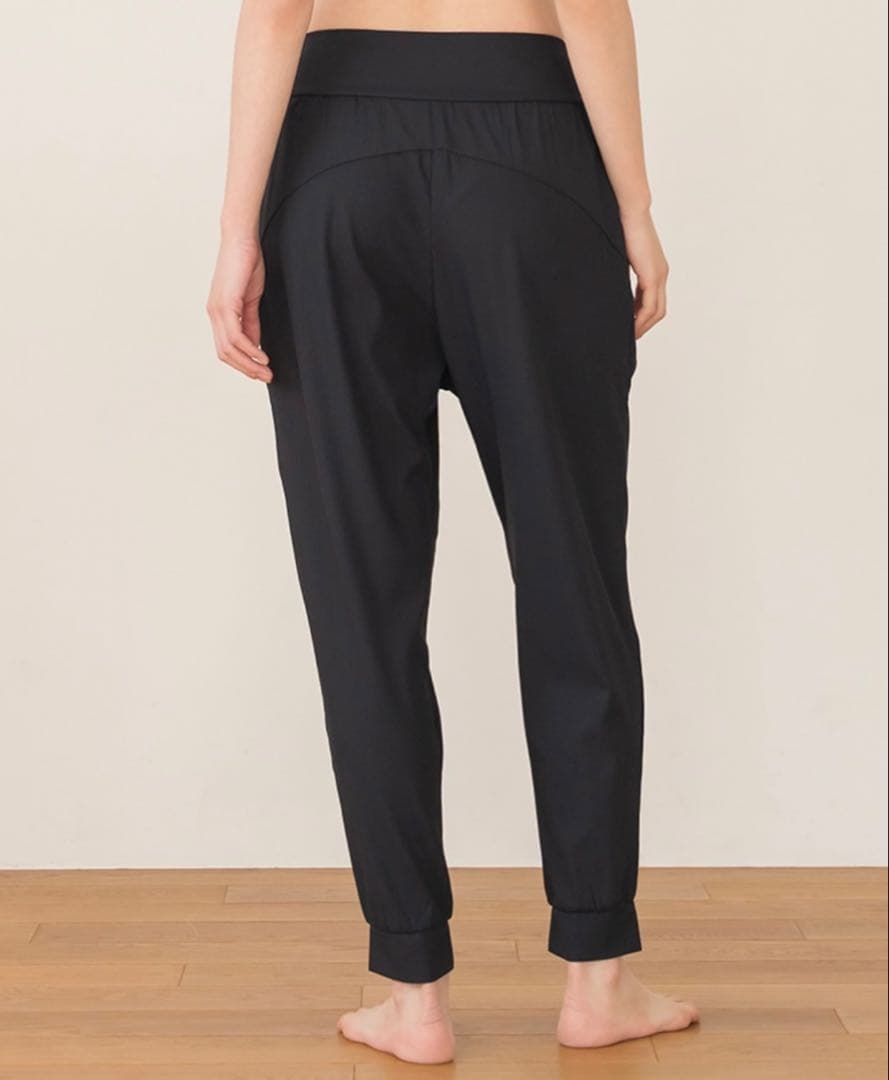 【SUKALA】新作 リブヨギーニパンツ ブラック Mサイズ