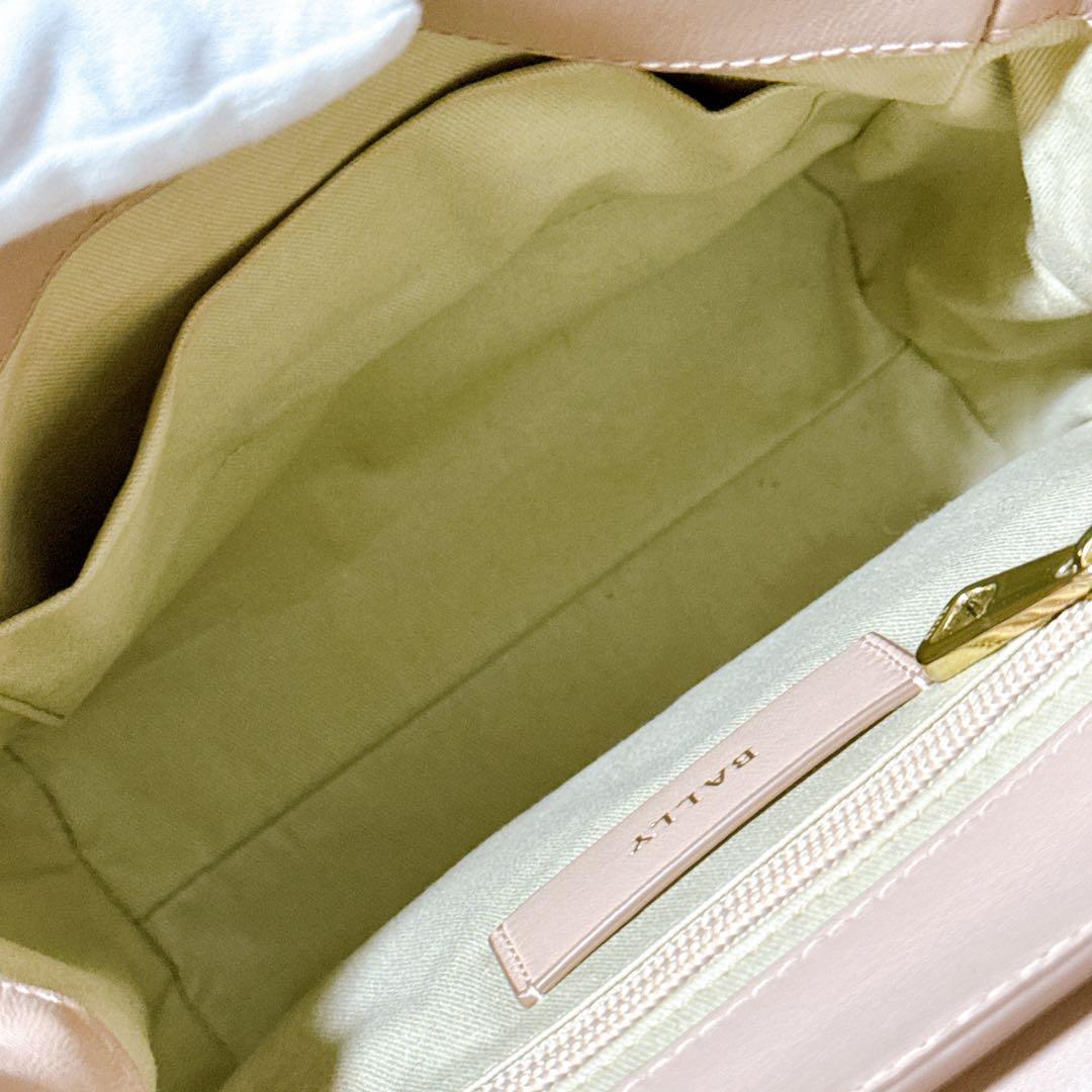 バリー リュックサック バッグパック ピンク ターンロック レザー ゴールド金具