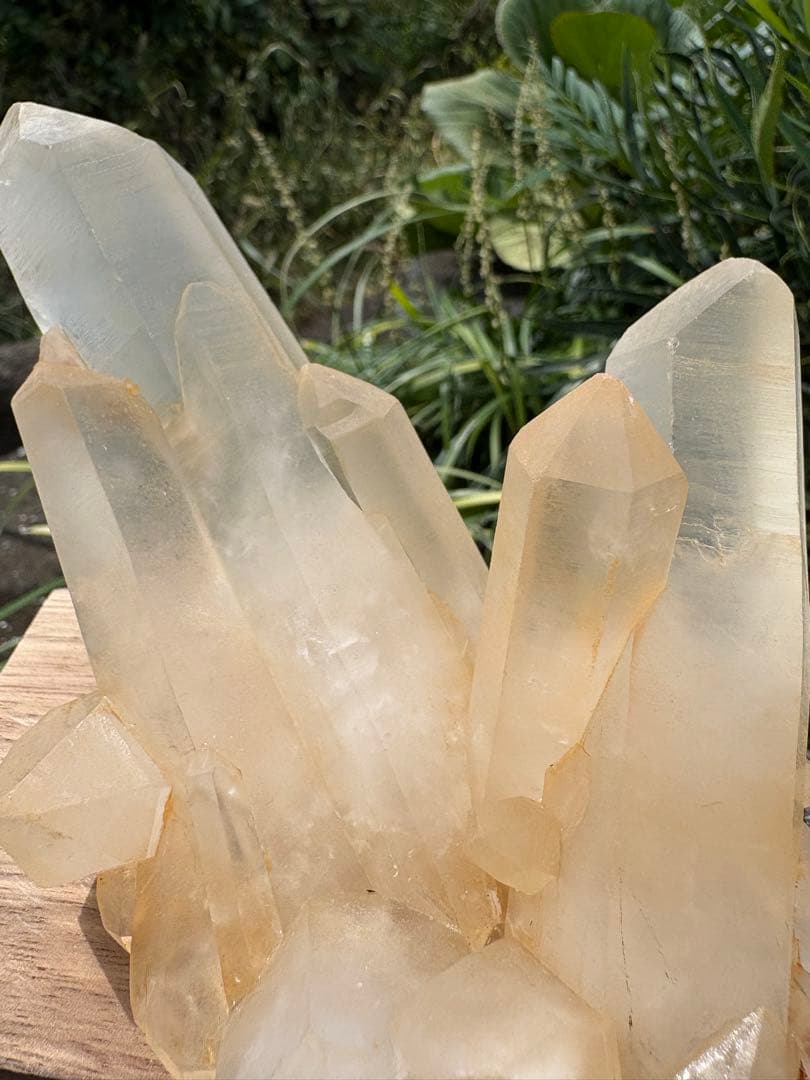 ❗️買い得❤️底岩無し　0.5kg 形良く　はいパワー　極みの逸品　クラスター　水晶