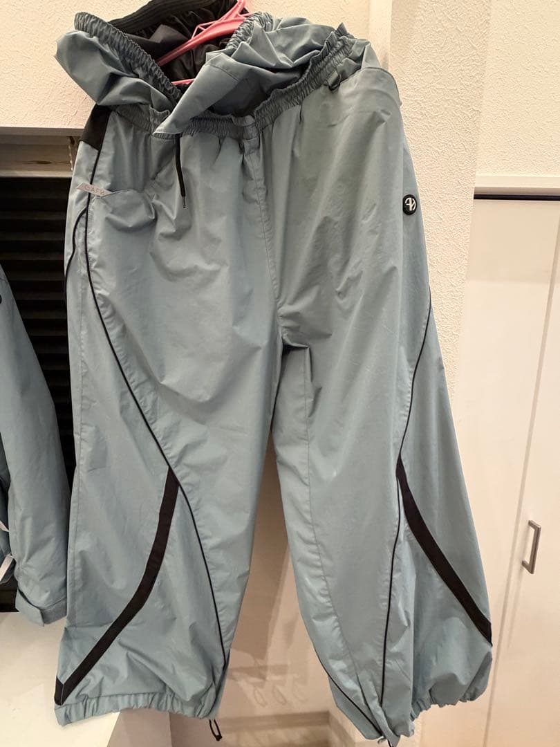 最終価格　GAFH 韓国　スノボ　ジャケット　パンツ　上下セット　1回のみ使用