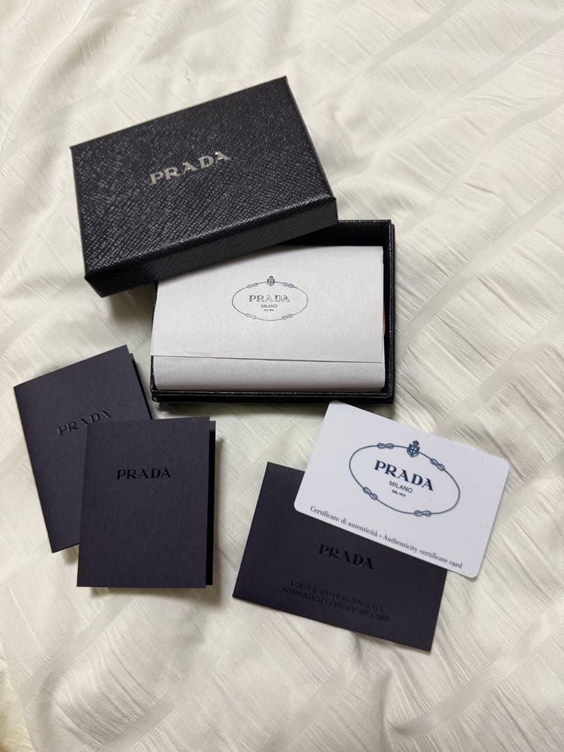 PRADA ピンク キーケース 4連 箱付き