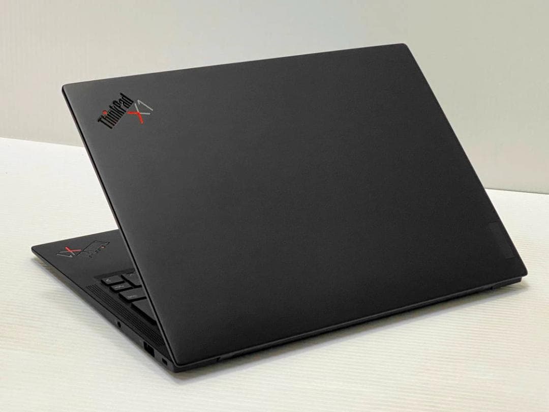 第11世代Core i5 ThinkPad X1 Carbon 9 16GB②