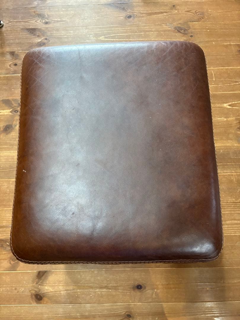 良品 unico FRAYE フレイ レザー オットマン - メルカリ