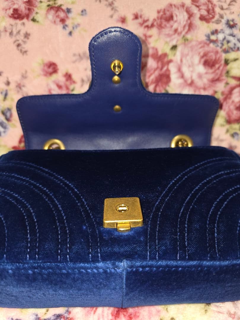 グッチGGマーモントベルベット生地バッグ