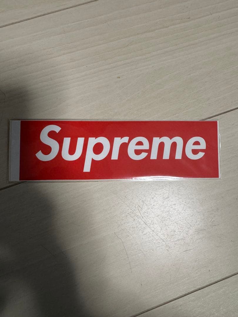supreme 極レア　カーボンレッド　ステッカー