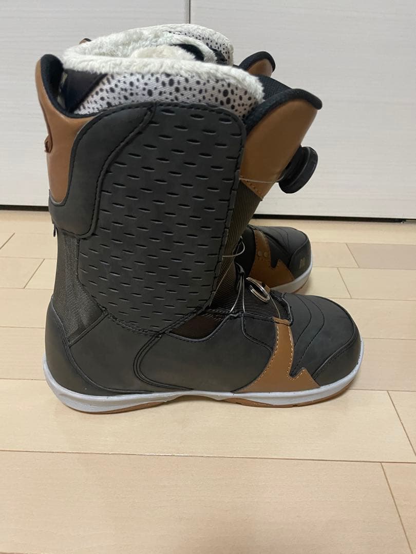 K2 スノーボードブーツ 女性用 ボアシステム