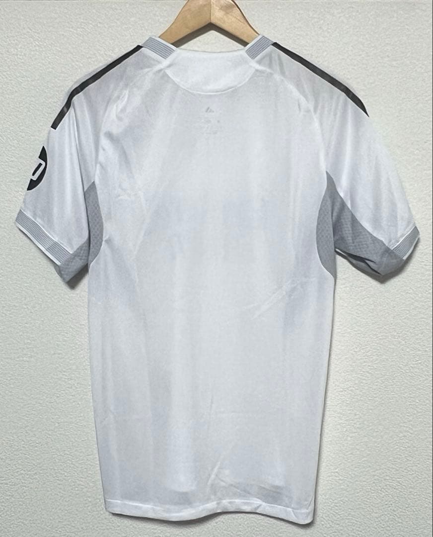 adidas レアル マドリード 2025-2026 ホーム ユニフォーム