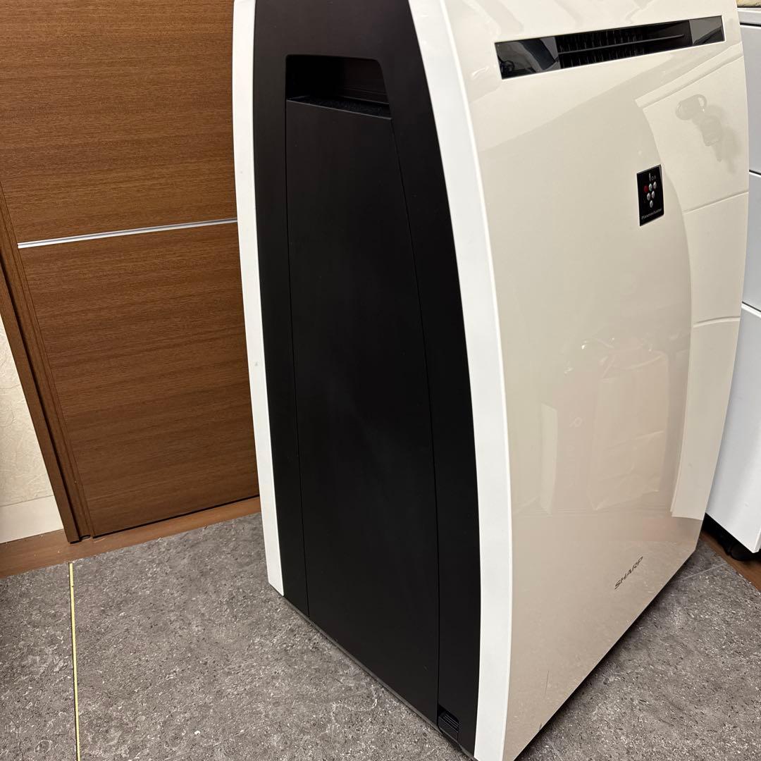 美品　SHARP KC-HD70 除加湿空気清浄機 ホワイト