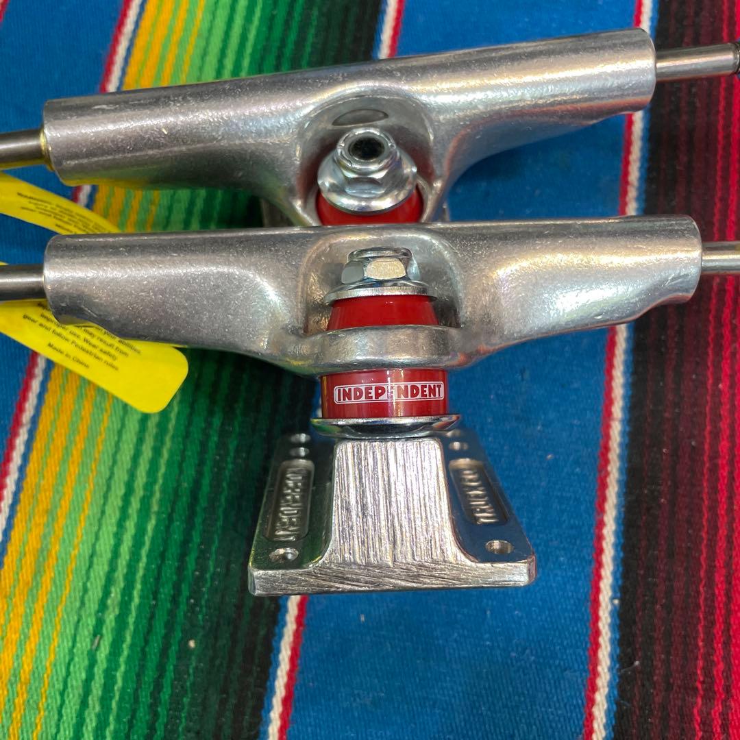 INDEPENDENT スケートボードトラック シルバー136