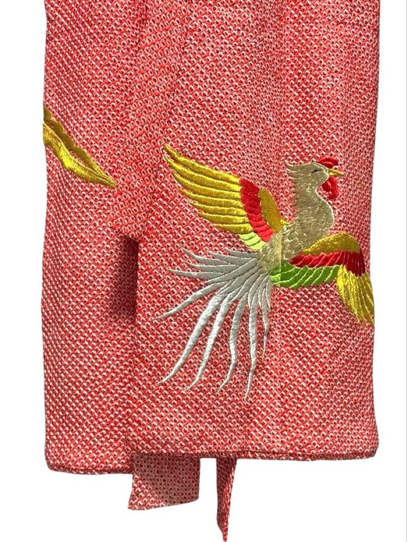 七五三　お宮参りの着物のリメイク　正絹　総絞り、総刺繍　赤　着物のみ