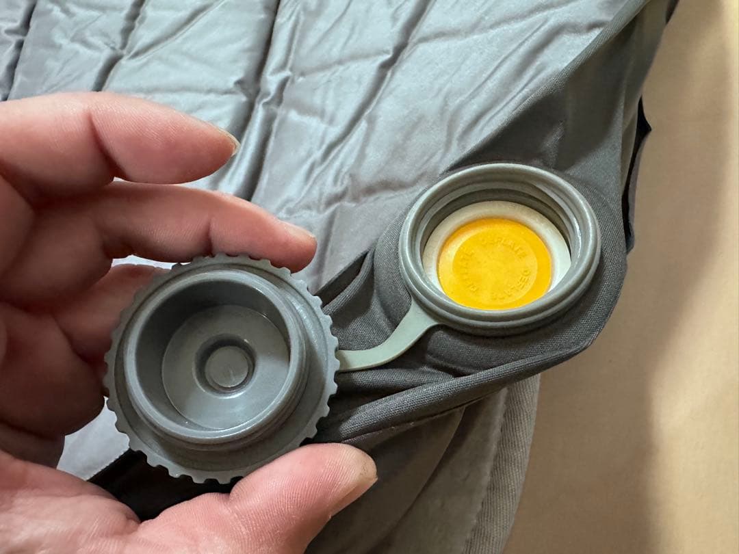 Coleman ダブルサイズ スリーピングマット グレー